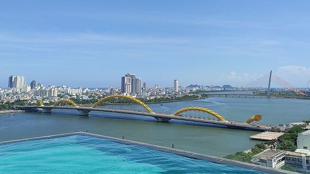峴港